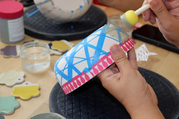 Atelier décoration sur céramique 5 septembre 10h-12h